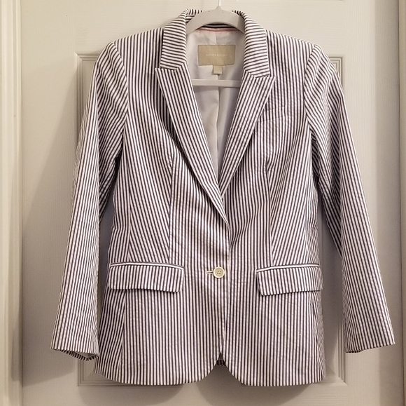 Banana Republic  Classic Fit Blazer in Preppy White Navy Stripes - Picture 15 of 15